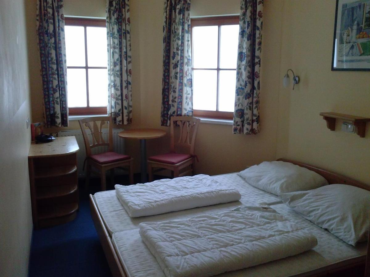 Hotel Haus Der Begegnung à Gosau Chambre photo
